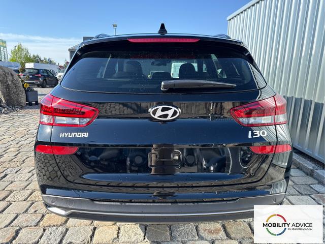 Hyundai / i30 Kombi / Schwarz / / / , Beispielbilder, ggf. teilweise mit Sonderausstattung
