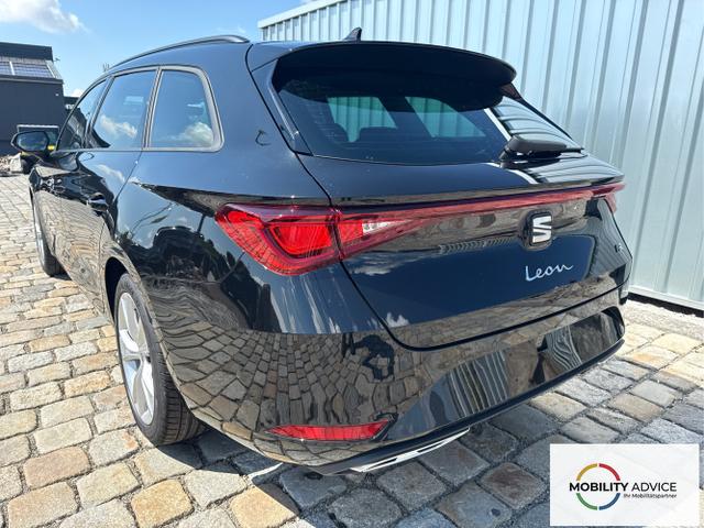 Seat / Leon Sportstourer / Schwarz / / / 