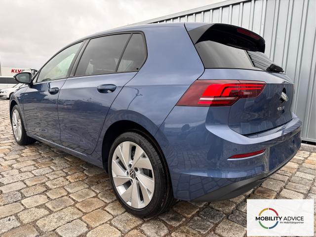 Volkswagen / Golf / Blau / / / , Beispielbilder, ggf. teilweise mit Sonderausstattung