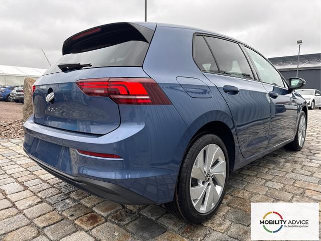 Volkswagen / Golf / Blau / / / , Beispielbilder, ggf. teilweise mit Sonderausstattung