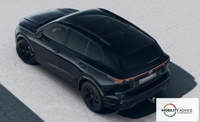 Volkswagen Tiguan R-Line Pano BlackP Nav Matrix LM19Z 360&deg; 