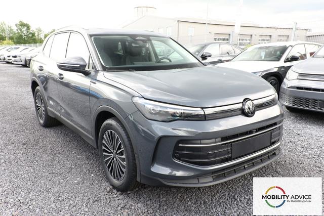 Volkswagen Tiguan DSG LED+ Pano Nav 5JGar IQ.DRIVE LM18Z 