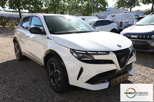 Alfa Romeo Junior SPORT SPECIALE Ibrida Q4 TechP 18"LM Navi 