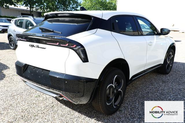 Alfa Romeo Junior SPORT SPECIALE Ibrida Q4 TechP 18"LM Navi 