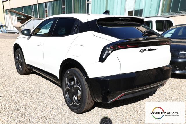 Alfa Romeo Junior SPORT SPECIALE Ibrida Q4 TechP 18"LM Navi 