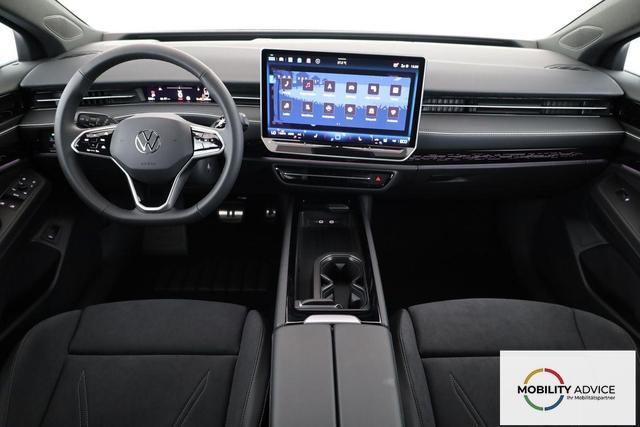 Volkswagen ID.7 Pro 210 kW Black, HuD, IQ.Light, IQ.Drive, AreaView, Side, Winter, 20-Zoll 