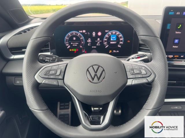 Volkswagen T-Roc 1.5 eTSI 110 kW R-Line Pano Black GV5 19 Zoll 