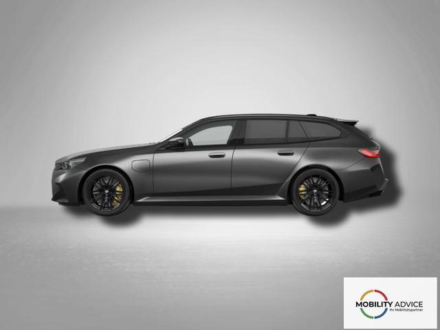 BMW M5 M 4.4 V8 Plug in Hybrid 8-Gang Steptronic 