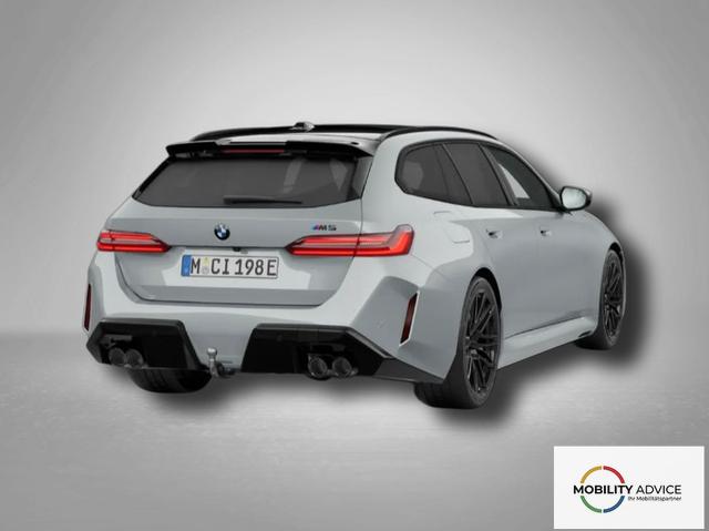 BMW M5 M 4.4 V8 Plug in Hybrid 8-Gang Steptronic 