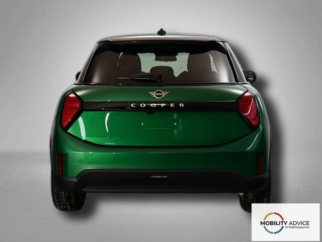 MINI Cooper C Essential Trim 1.5 7-Gang Steptronic 
