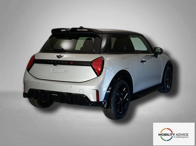 MINI Cooper S John Works Trim 2.0 7-Gang Steptronic 