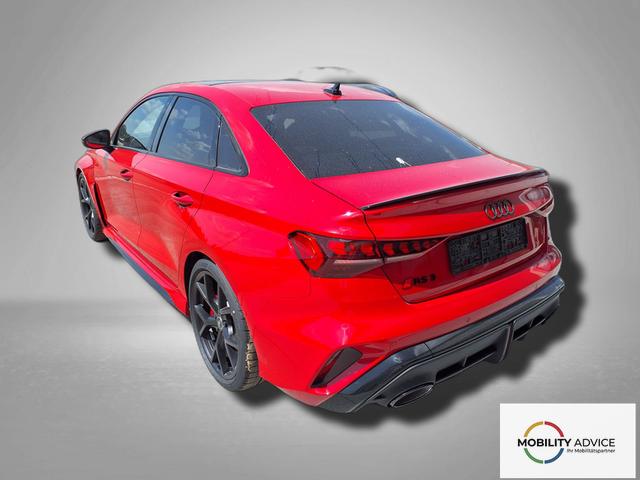 Audi RS3 Limousine 2.5 TFSI 7-Gang S tronic 