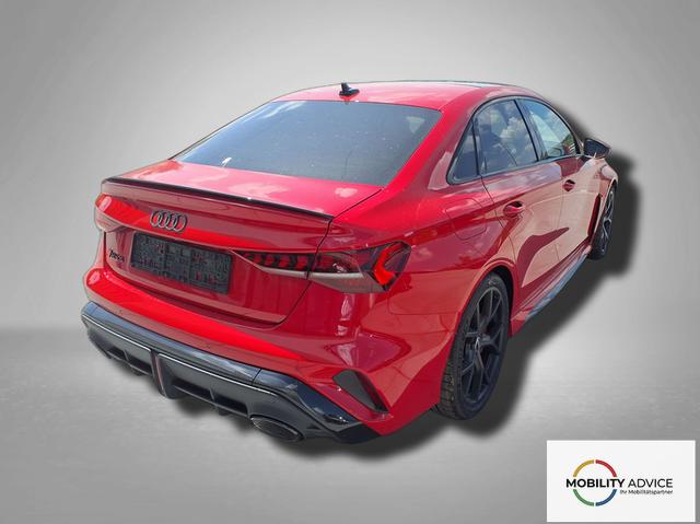 Audi RS3 Limousine 2.5 TFSI 7-Gang S tronic 