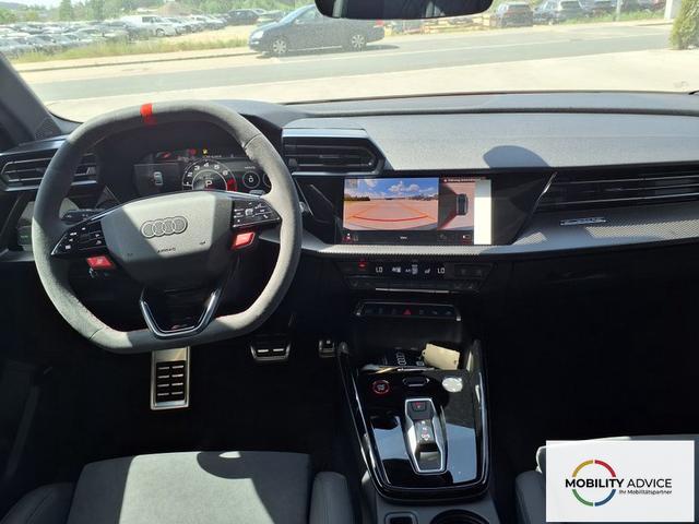 Audi RS3 Limousine 2.5 TFSI 7-Gang S tronic 