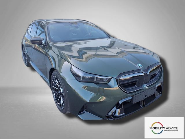 BMW M5 M 4.4 V8 Plug in Hybrid 8-Gang Steptronic 