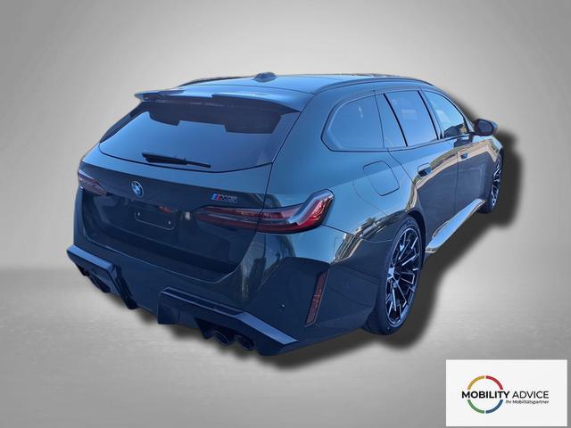 BMW M5 M 4.4 V8 Plug in Hybrid 8-Gang Steptronic 