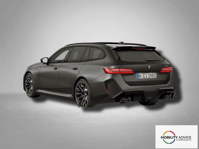 BMW M5 Touring 4.4 8-Gang Steptronic xDrive 