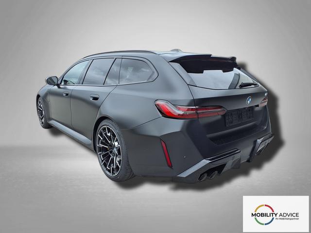 BMW M5 M 4.4 V8 Plug in Hybrid 8-Gang Steptronic 