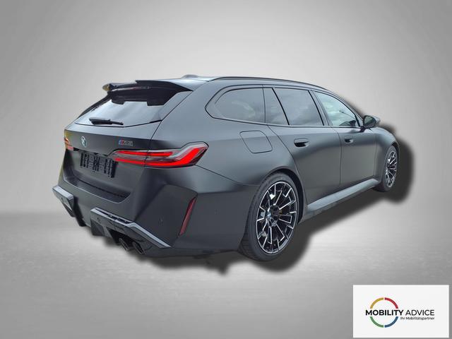 BMW M5 M 4.4 V8 Plug in Hybrid 8-Gang Steptronic 
