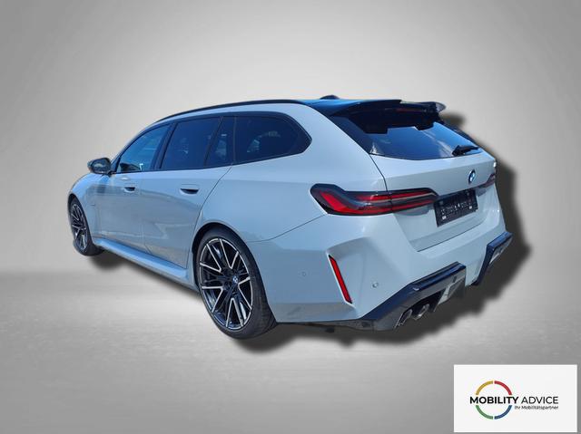 BMW M5 Touring 4.4 8-Gang Steptronic xDrive 