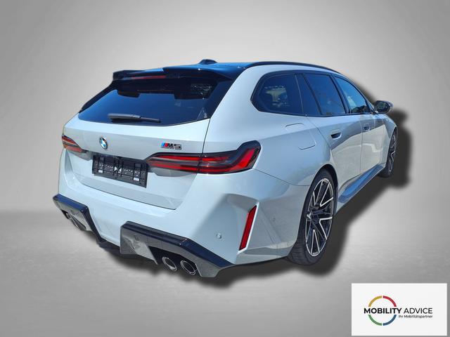 BMW M5 Touring 4.4 8-Gang Steptronic xDrive 