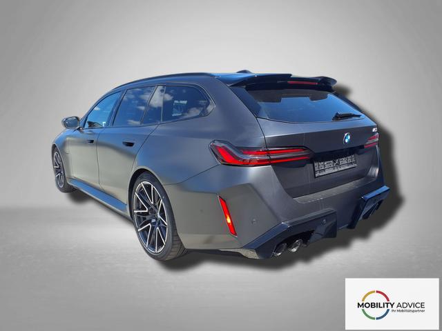 BMW M5 Touring 4.4 8-Gang Steptronic xDrive 