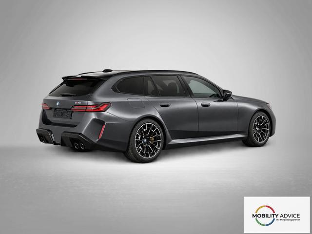 BMW M5 M 4.4 V8 Plug in Hybrid 8-Gang Steptronic 
