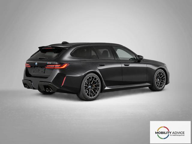 BMW M5 M 4.4 V8 Plug in Hybrid 8-Gang Steptronic 
