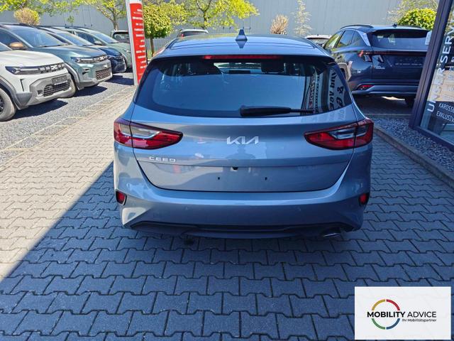 Kia Ceed Spin 1.5 T-GDI AT Kamera*Sitzheizung*APP*Navi 