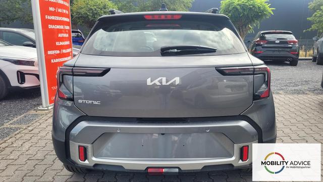 Kia Stonic Silver AT*Navi*Shzg*Lhzg*PDCv+h*Cam*16Zoll*LED 