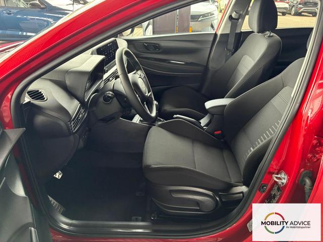 Hyundai BAYON Comfort Plus 1.2 MPI / Navi PDC m. Kamera Klimaautom./ LED Sitz & Lenkr.Heiz/ Alu16 