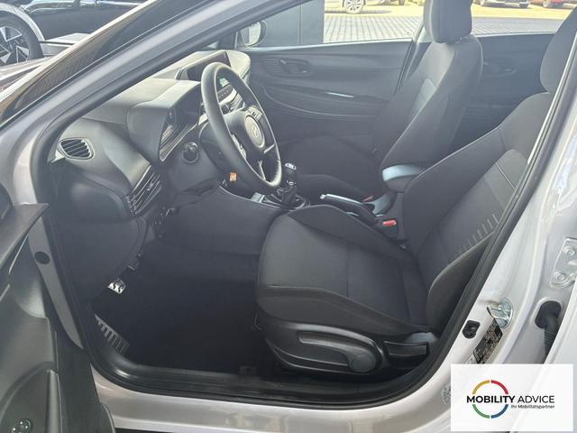 Hyundai BAYON Comfort Plus 1.2 MPI / Navi PDC m. Kamera Klimaautom./ LED Sitz & Lenkr.Heiz/ Alu16 