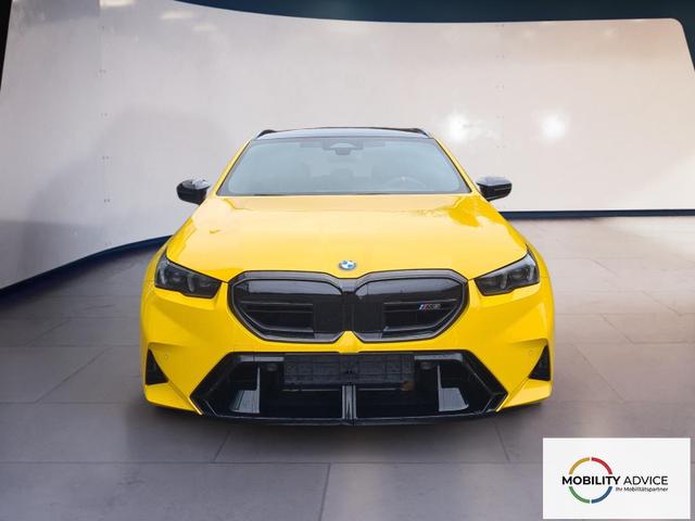 BMW M5 Basis Touring Comfort+DrivAssistPlus+FFC+Pano 