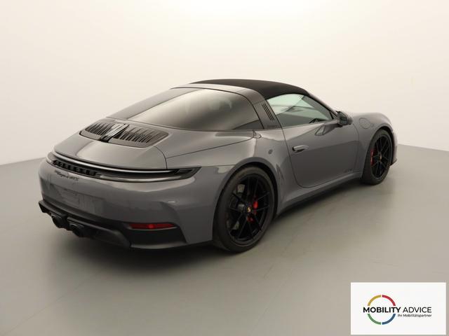 Porsche 992 GTS 