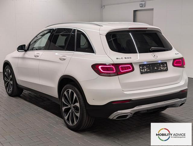 Mercedes-Benz GLC 300 4Matic Multibeam/Navi/AHK/SHZ/360&deg;/20-LM 