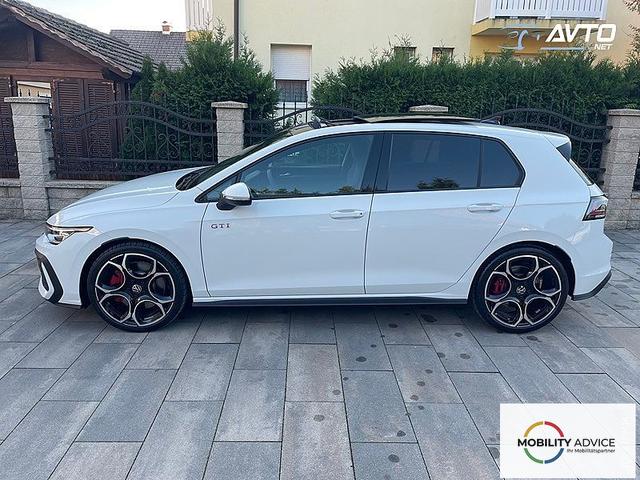 Volkswagen Golf VIII 2.0 TSI GTI 19" LM IQ.LIGHT PANO Infotainment-Paket "Discover" 