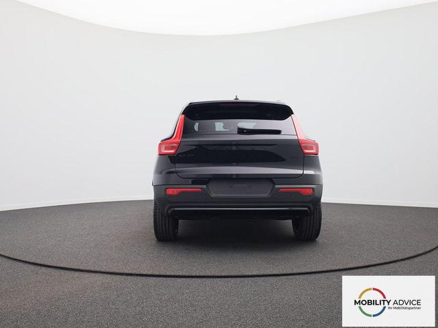Volvo XC40 2.0 Black Edition Plus B4 Mild-Hybrid 197PS Automatik elektr. PanoDach R&uuml;ckf.Kamera PDC v+h ACC el.Heckklappe Harman/Kardon-Sound Klimaautomatik Sitzheizung Lenkradheizung Apple CarPlay Android Auto 20-LM 