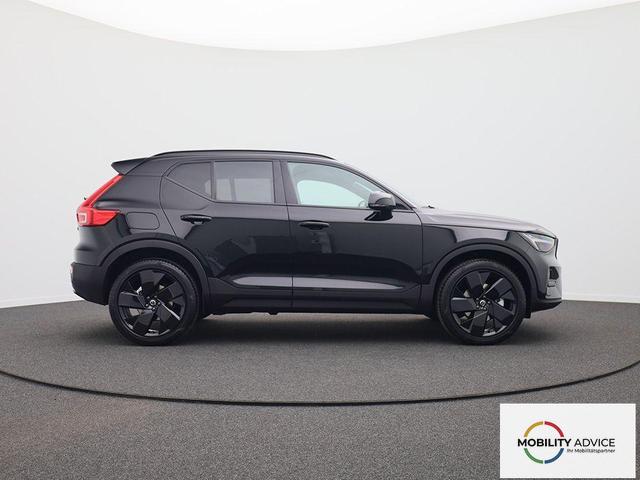 Volvo XC40 2.0 Black Edition Plus B4 Mild-Hybrid 197PS Automatik elektr. PanoDach R&uuml;ckf.Kamera PDC v+h ACC el.Heckklappe Harman/Kardon-Sound Klimaautomatik Sitzheizung Lenkradheizung Apple CarPlay Android Auto 20-LM 