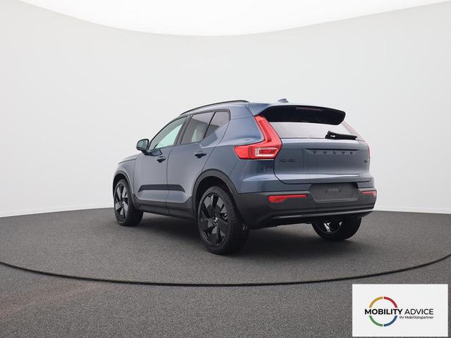 Volvo XC40 2.0 Black Edition Plus B4 Mild-Hybrid 197PS Automatik elektr. PanoDach R&uuml;ckf.Kamera PDC v+h ACC el.Heckklappe Harman/Kardon-Sound Klimaautomatik Sitzheizung Lenkradheizung Apple CarPlay Android Auto 20-LM 