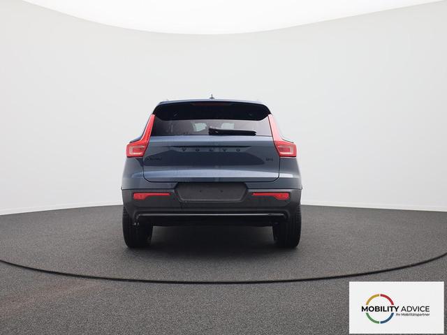 Volvo XC40 2.0 Black Edition Plus B4 Mild-Hybrid 197PS Automatik elektr. PanoDach R&uuml;ckf.Kamera PDC v+h ACC el.Heckklappe Harman/Kardon-Sound Klimaautomatik Sitzheizung Lenkradheizung Apple CarPlay Android Auto 20-LM 