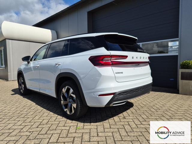 Skoda Kodiaq Sportline 1.5 TSI 204PS PHEV DSG schwenkb. AHK elektr. PanoDach HUD Alcantara PDC v+h 360&deg;Kamera CANTON Sound Klimaautomatik Sitzheizung Lenkradheizung Navi Apple CarPlay Android Auto 2xKeyless 19"LM vollelektr. Reichweite 116KM 