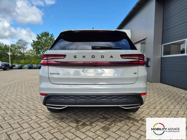 Skoda Kodiaq Sportline 1.5 TSI 204PS PHEV DSG schwenkb. AHK elektr. PanoDach HUD Alcantara PDC v+h 360&deg;Kamera CANTON Sound Klimaautomatik Sitzheizung Lenkradheizung Navi Apple CarPlay Android Auto 2xKeyless 19"LM vollelektr. Reichweite 116KM 