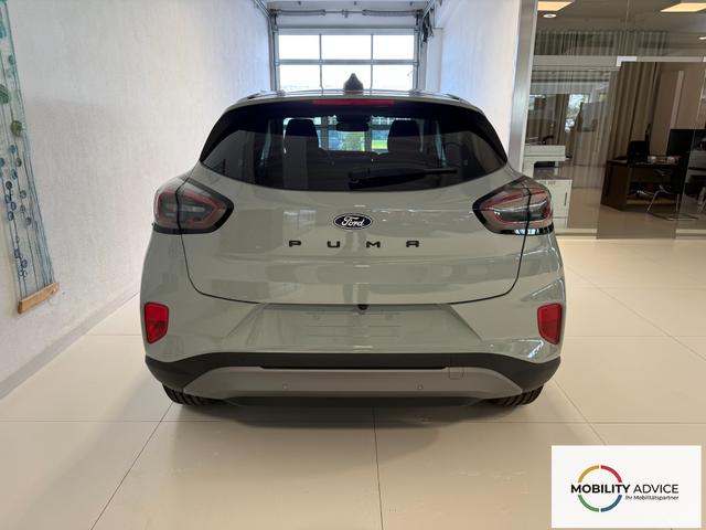 Ford Puma Titanium Cactus Grau