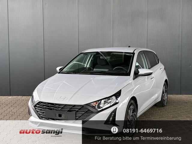 Hyundai i20 - Pure 1.2 MPI / Navi PDC Hinten + Kamera Abgedunkelte Scheiben Tempomat Alu 16"