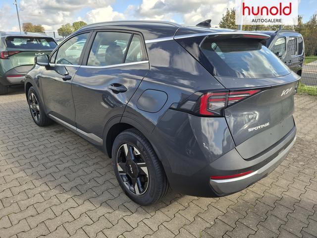 Kia Sportage Silver 1.6 T-GDI 150PS AUTOMATIK, Penta-Metal Grau METALLIC, 2-Zonen-Klimaautomatik, Navigation 12,3", Parksensoren vorn/hinten, R&uuml;ckfahrkamera, 17" Alufelgen, Winterpaket/Sitzheizung vorne, Beheiztes Lederlenkrad, ACC Tempomat, Alarm, Dachreling Chrom 