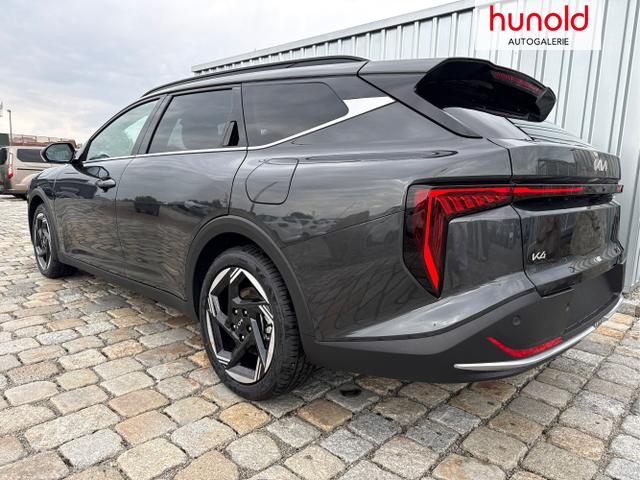 Kia / K4 Sportswagon / Silber / / / , Beispielbilder, ggf. teilweise mit Sonderausstattung