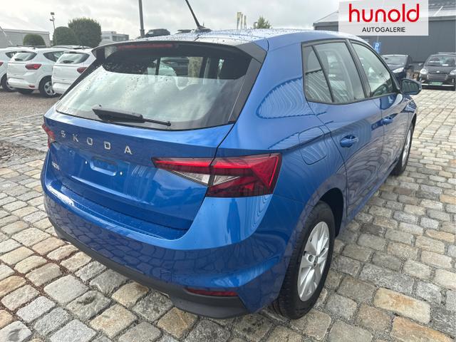 Skoda / Fabia / Blau / / / 130 Jahre 1.0 MPI 80 PS-Virtuelles Cockpit-AppleCarplay-Android-Auto-LED-Klima-Tempomat-R&uuml;ckfahrkamera-DAB-SHZ-15 Alu-sofort, Beispielbilder, ggf. teilweise mit Sonderausstattung