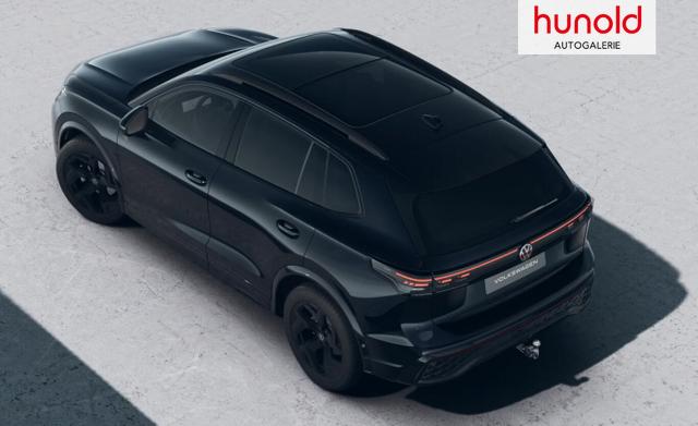 Volkswagen Tiguan R-Line Pano IQ.Drive Pro BlackP Nav AHK 