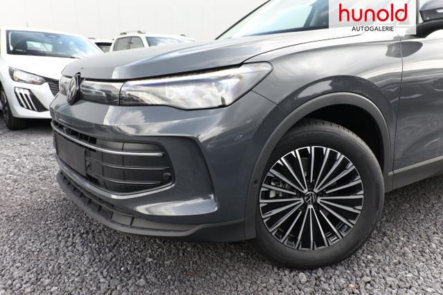 Volkswagen Tiguan DSG LED+ Pano Nav 5JGar IQ.DRIVE LM18Z 