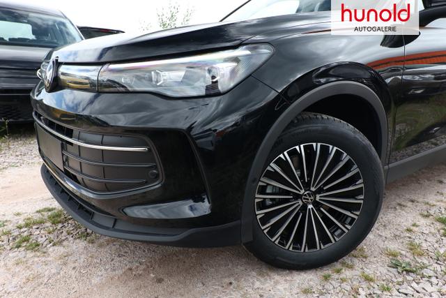 Volkswagen Tiguan DSG LED+ Pano Nav 5JGar IQ.DRIVE LM18Z 